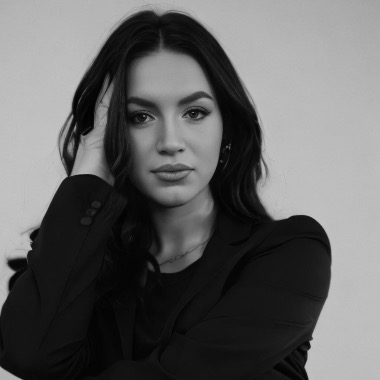 Customer support& social media assistant