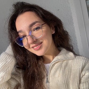 Social Media Manager | Content Creator | Copywriter