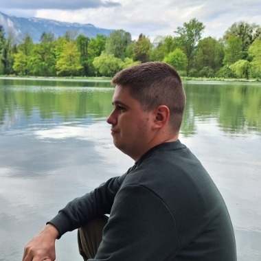 Stiu sa fac diferse document in programele World