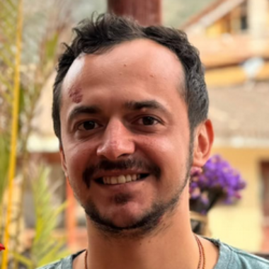 Generalist multimedia