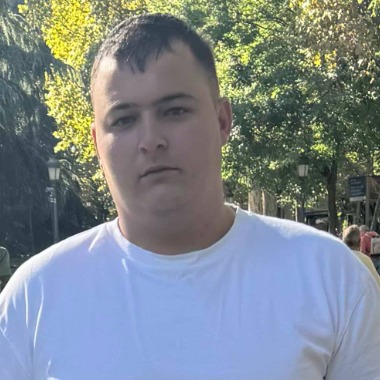 Editare video / social media . Design grafic / postări. Scriere texte / content